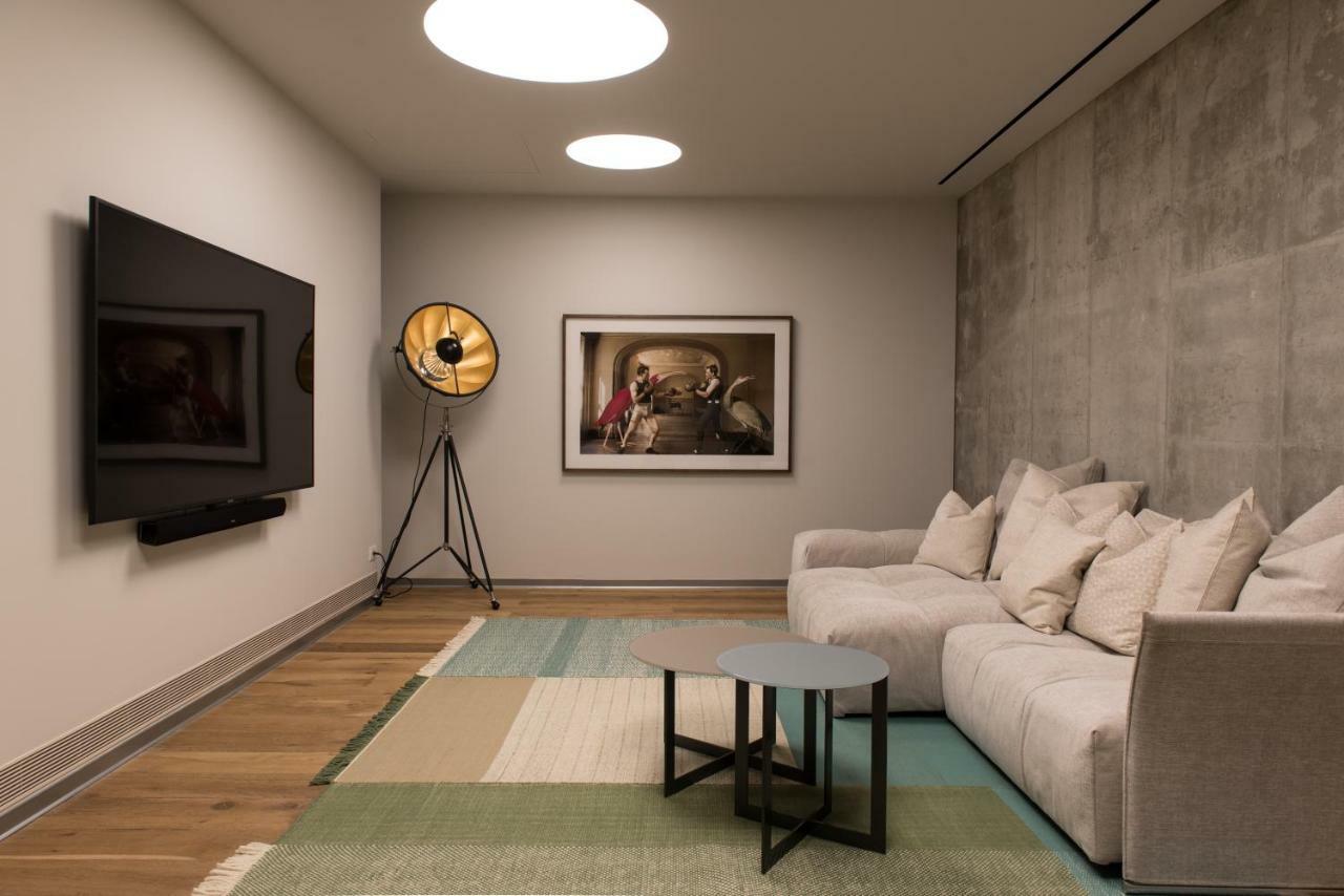 The Levee Hotel เทลอาวีฟ ภายนอก รูปภาพ