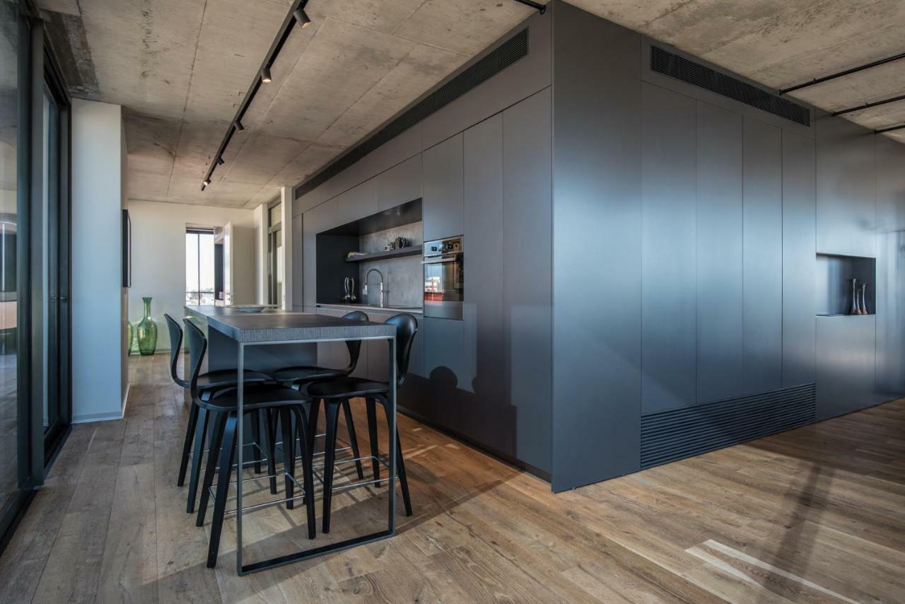 The Levee Hotel เทลอาวีฟ ภายนอก รูปภาพ